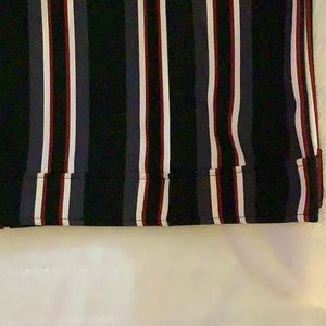 Women’s Size 16/18 Black Large Pin Stripped Cuffed comfort stretch Capri pant